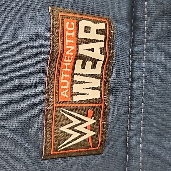WWE Authentic Tee Breezango Large - Picture 2 of 6